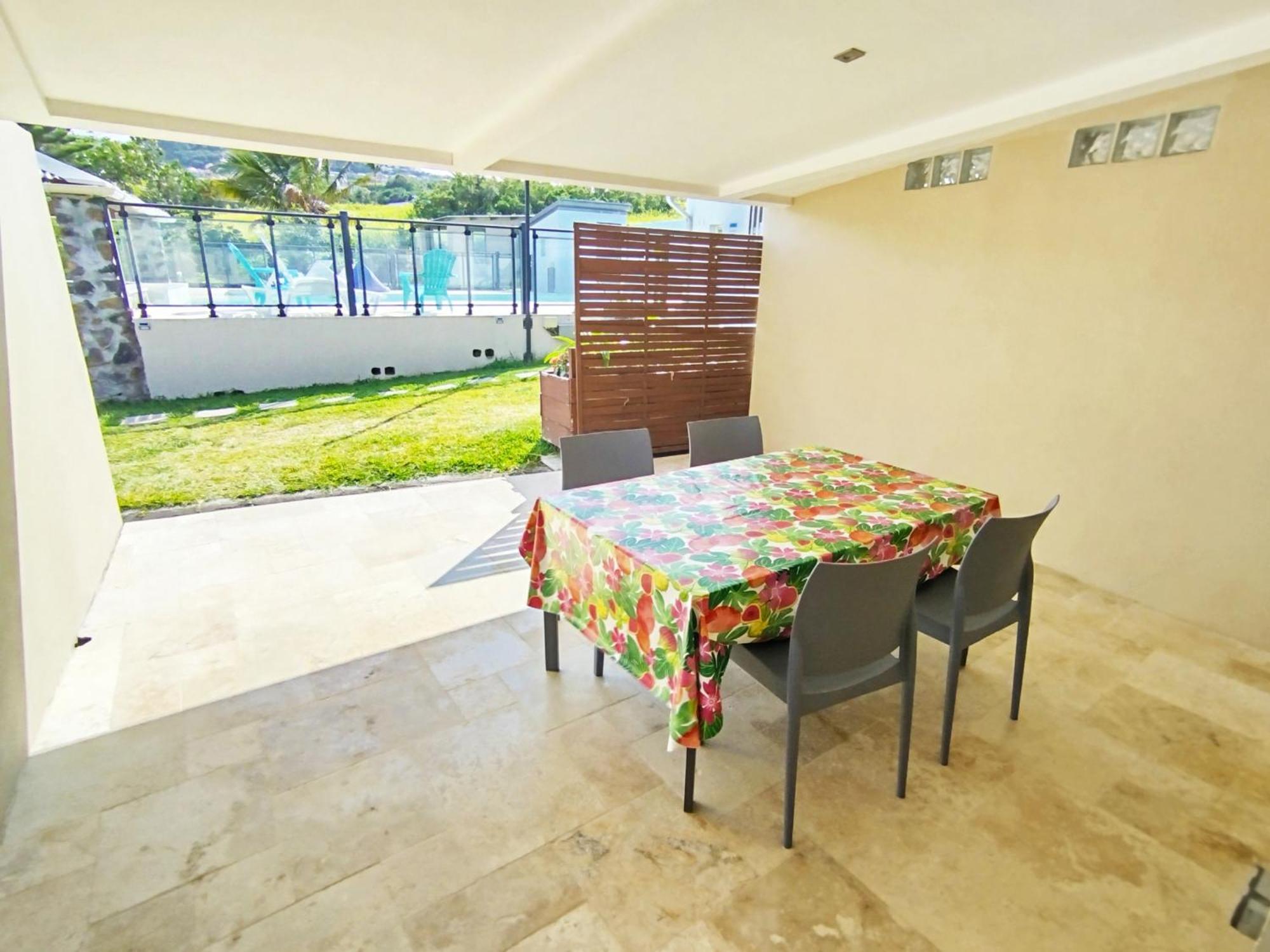 L'Hibiscus De Plaiz'Anse Apartment Petite-Île Bagian luar foto